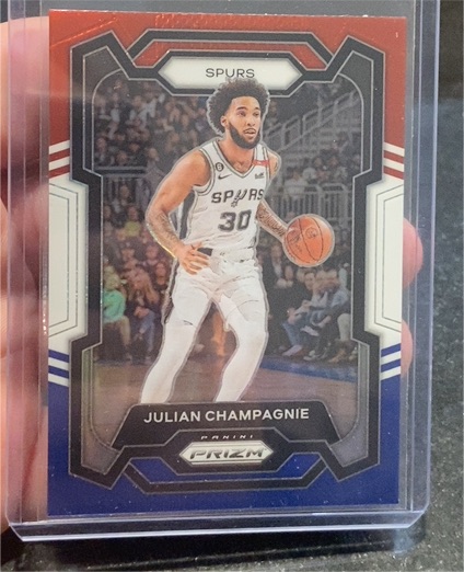 2023-24 Panini Prizm #124 Julian Champagnie — front