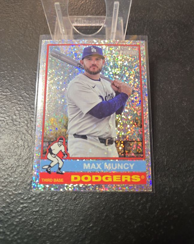 2025 Topps Heritage Chrome #359 Max Muncy — front