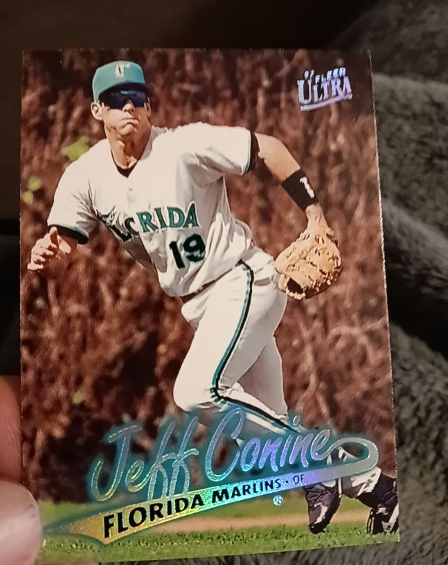 1997 Fleer Ultra #19 Jeff Conine — front