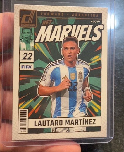 2024-25 Donruss #22 Lautaro Martínez Net Marvels — front