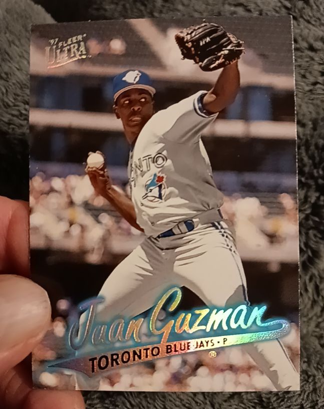 1997 Fleer Ultra Juan Guzman — front