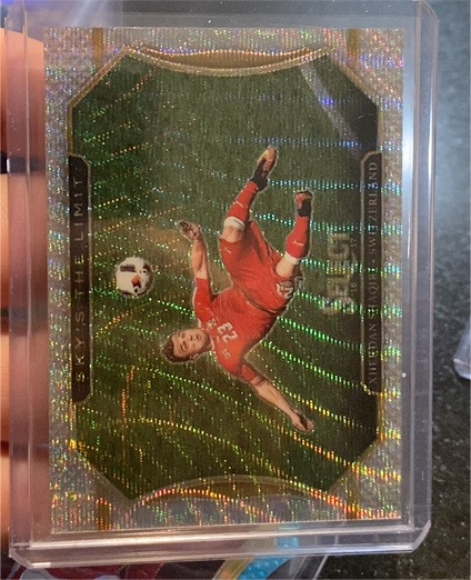 2020 Panini Soccer Sky's The Limit Andrew Robertson — front