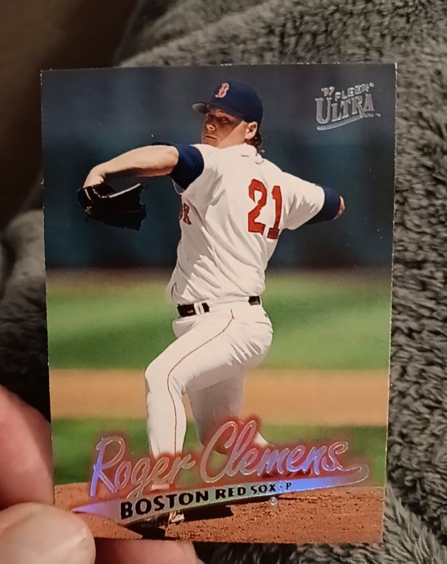 1997 Fleer Ultra #21 Roger Clemens — front