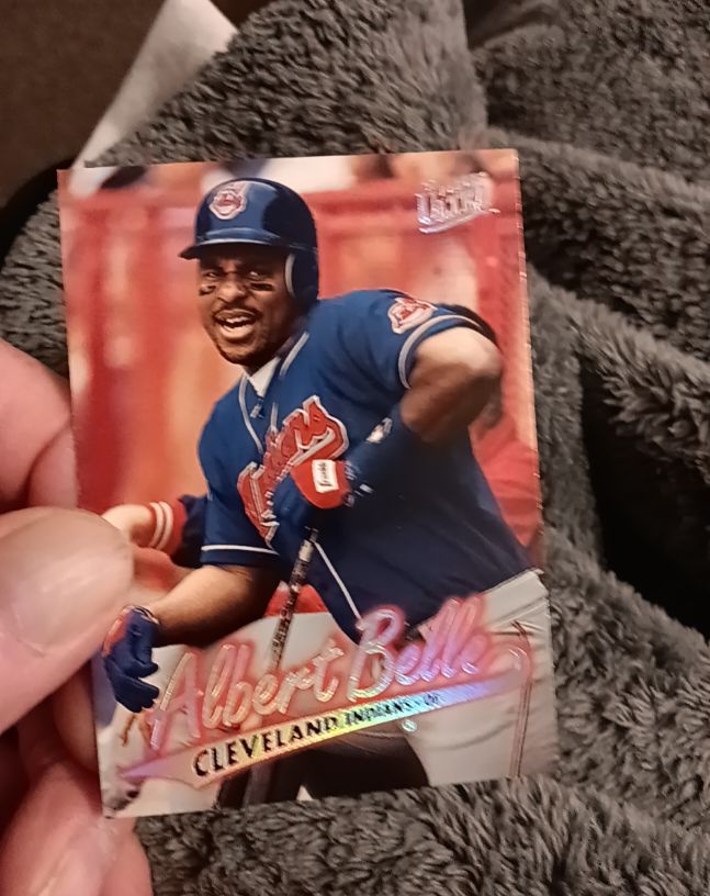 1997 Fleer Ultra #46 Albert Belle — front