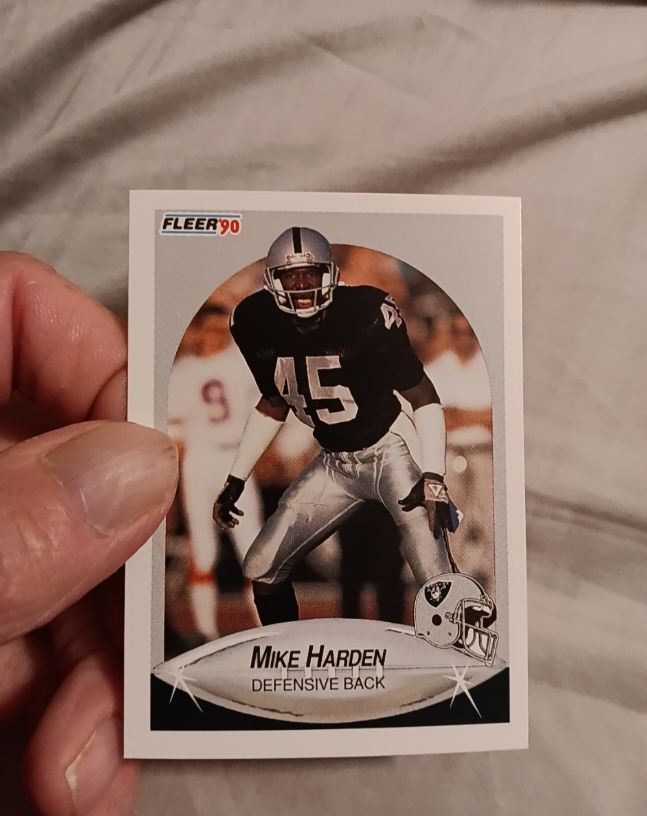 1990 Fleer #255 Mike Harden — front