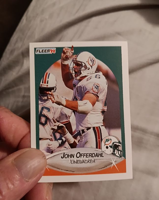 1990 Fleer #245 John Offerdahl — front