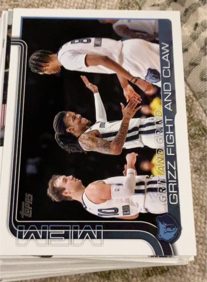 2025-26 Topps #298 Grit and Grind: Grizz Fight and Claw — front