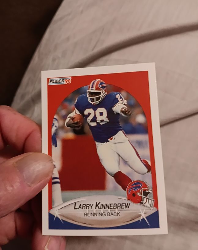 1990 Fleer #116 Larry Kinnebrew — front