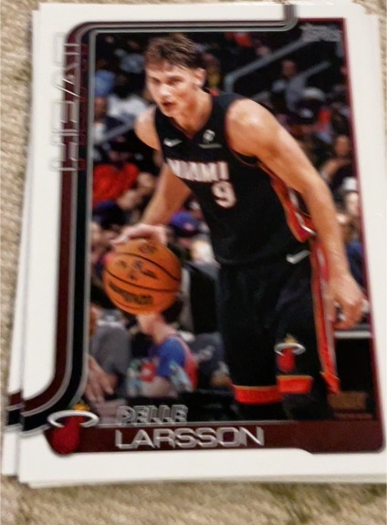 2025-26 Topps #79 Pelle Larsson — front