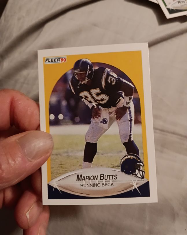 1990 Fleer #305 Marion Butts — front