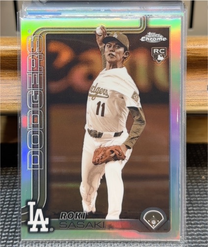 2025 Topps Chrome #217 Roki Sasaki — front