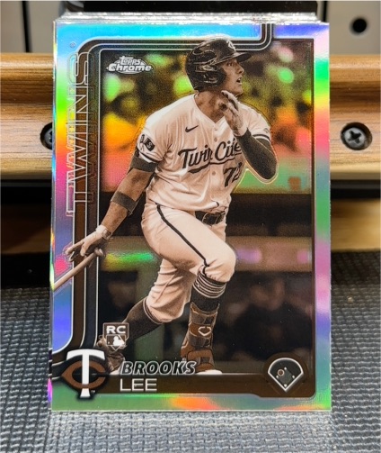 2025 Topps Chrome #234 Brooks Lee — front