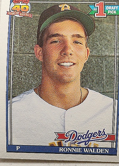 1991 Topps #596 Ronnie Walden — front
