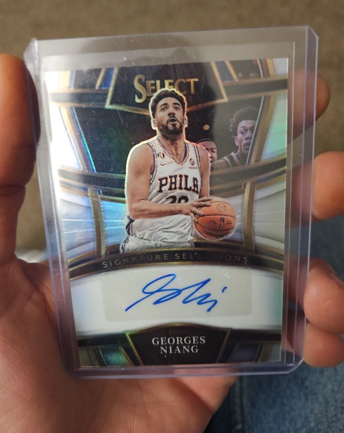 2022-23 Panini Select Signature Selections #39 Georges Niang — front