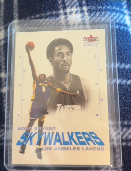 2001-02 Fleer Genuine #4 Kobe Bryant Skywalkers — front
