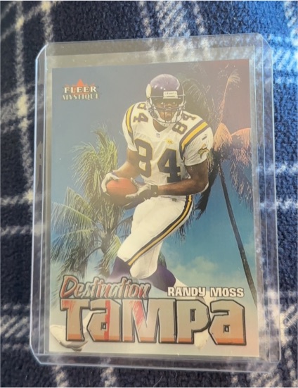 2000 Fleer Mystique Destination Tampa #10 Randy Moss — front