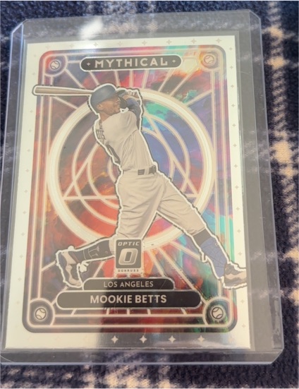 2022 Donruss Optic #MTH-7 Mookie Betts Mythical — front