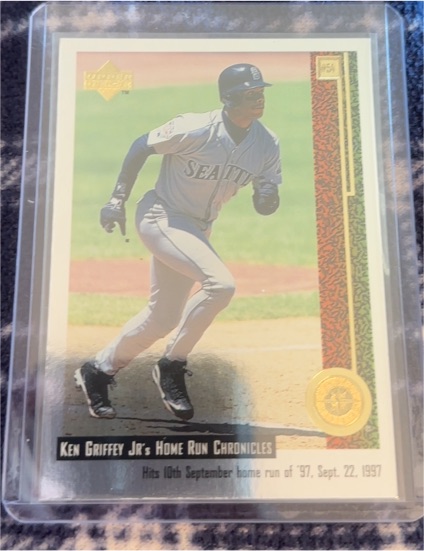 1997 Upper Deck Home Run Chronicles #22 Ken Griffey Jr. — front