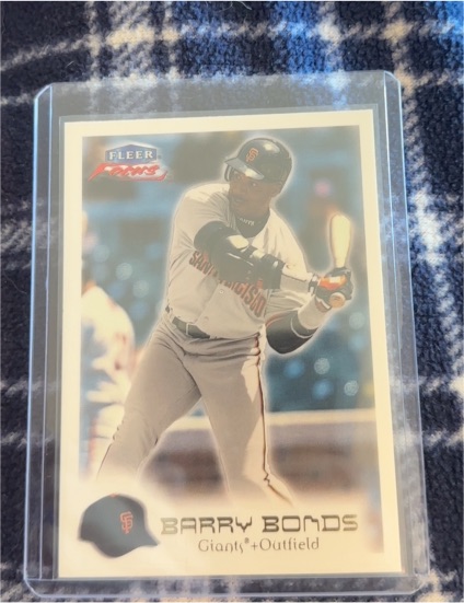 2000 Fleer Focus #218 Barry Bonds — front