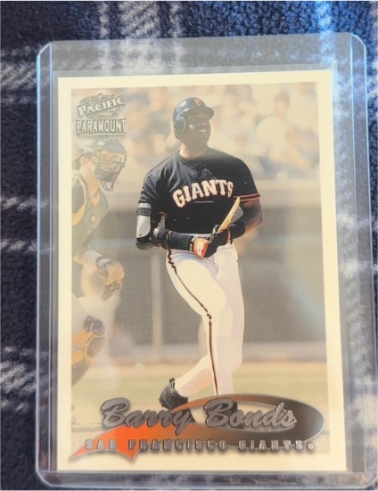 1999 Pacific Paramount #208 Barry Bonds — front