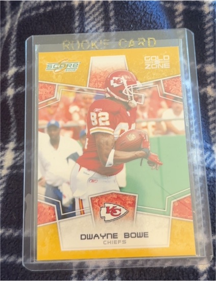 2008 Score Gold Zone #154 Dwayne Bowe — front