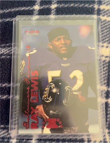 1999 Fleer Tradition #137 Ray Lewis — front