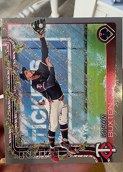 2025 Topps Holiday #H11 Byron Buxton Silver Glitter Holiday Card Minnesota Twins — front
