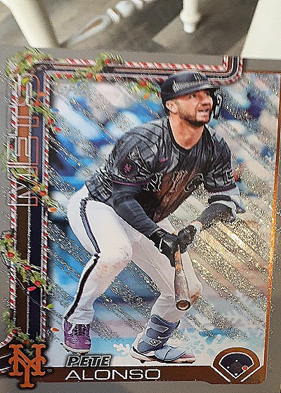 2025 Topps Holiday #H34 Pete Alonso — front