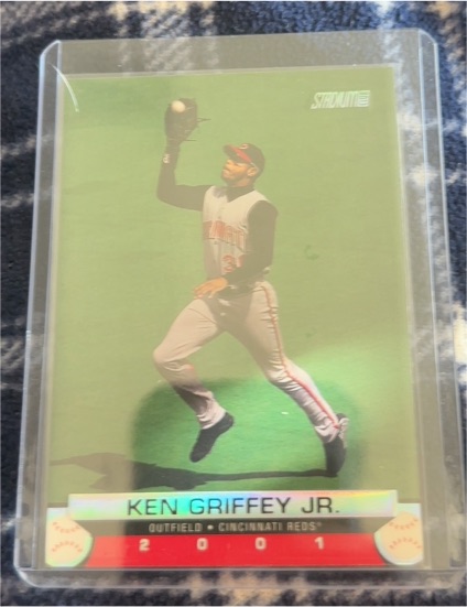 2001 Topps Stadium Club #125 Ken Griffey Jr. — front