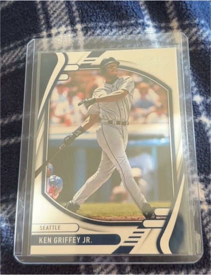 2022 Panini Absolute #86 Ken Griffey Jr. — front