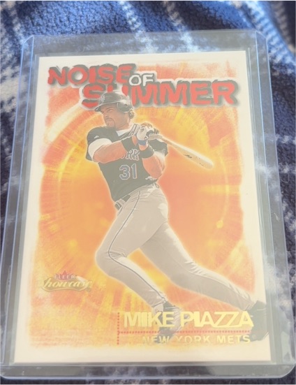 2000 Fleer Showcase Noise of Summer #6NS Mike Piazza — front