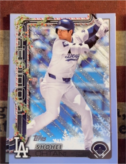 2025 Topps Holiday #H200 Shohei Ohtani — front