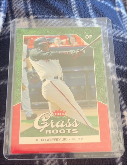 2006 Fleer Tradition Grass Roots #GR-1 Ken Griffey Jr. — front