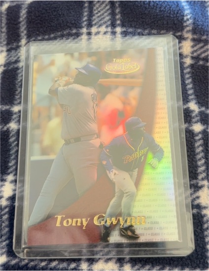 2000 Topps Gold Label Class 1 #11 Tony Gwynn — front