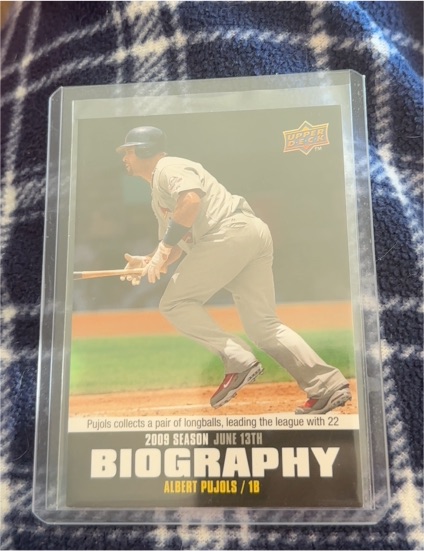 2010 Upper Deck Season Biography #SB-84 Albert Pujols — front