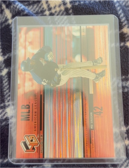 2000 Upper Deck HoloGrFX #42 Mo Vaughn — front