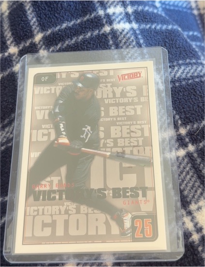 2001 Upper Deck Victory Victory's Best #25 Barry Bonds — front