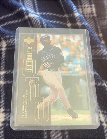 2000 Upper Deck Epic Performance #EP4 Ken Griffey Jr. — front