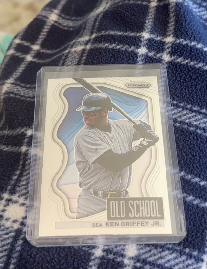 2022 Panini Prizm Old School #OS-2 Ken Griffey Jr. — front