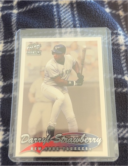 1993 Pacific Paramount Darryl Strawberry — front