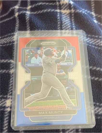 2022 Panini Prizm #42 Max Muncy — front
