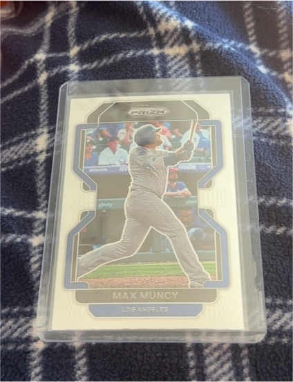 2022 Panini Prizm #42 Max Muncy — front