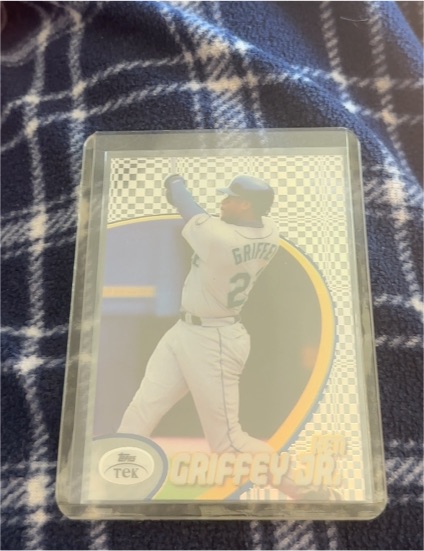 1996 Topps Classic Confrontations #CC1 Ken Griffey Jr. — front