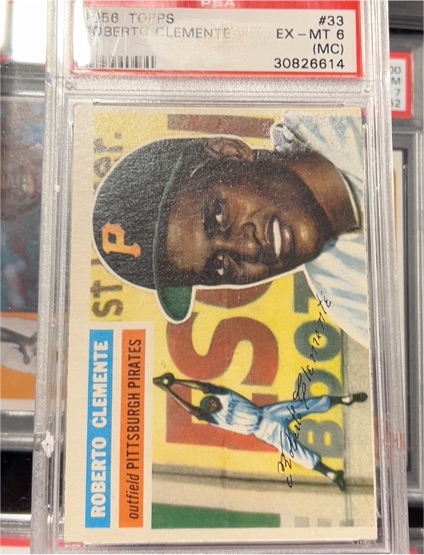 1956 Topps #33 Roberto Clemente — front