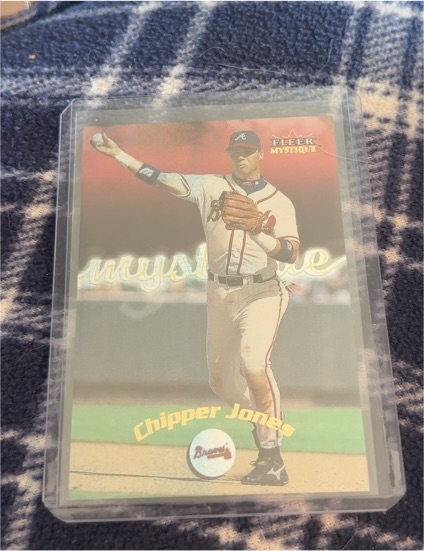 1992 Fleer Mystique Chipper Jones — front