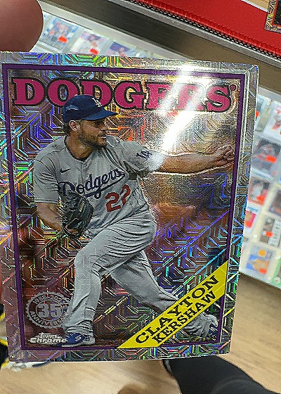 2023 Topps Series 1 Silver Pack 1988 Mojo #T88C-87 Clayton Kershaw — front