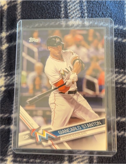 2017 Topps #25 Giancarlo Stanton — front