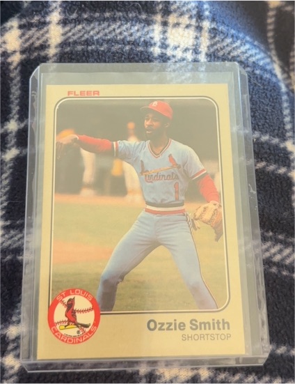 1983 Fleer #22 Ozzie Smith — front
