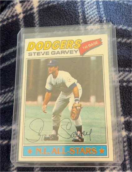 1977 Topps #400 Steve Garvey — front