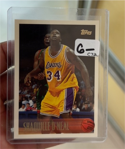 1996 Topps #220 Shaquille O'Neal — front